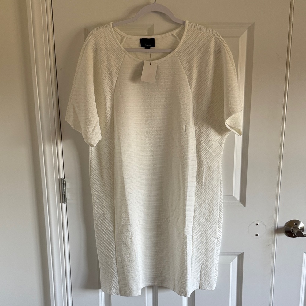 NWT Lumiere Textured White Shift Dress Size Large - Picture 1 of 7